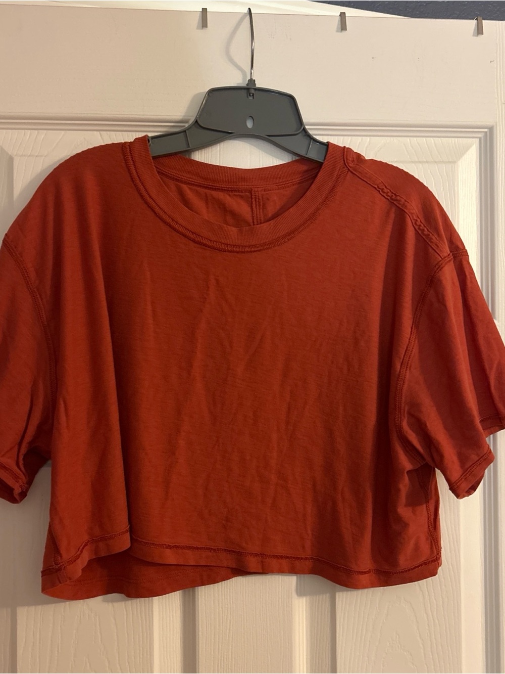lululemon athletica Cropped Short Sleeve Tee in Rust Orange